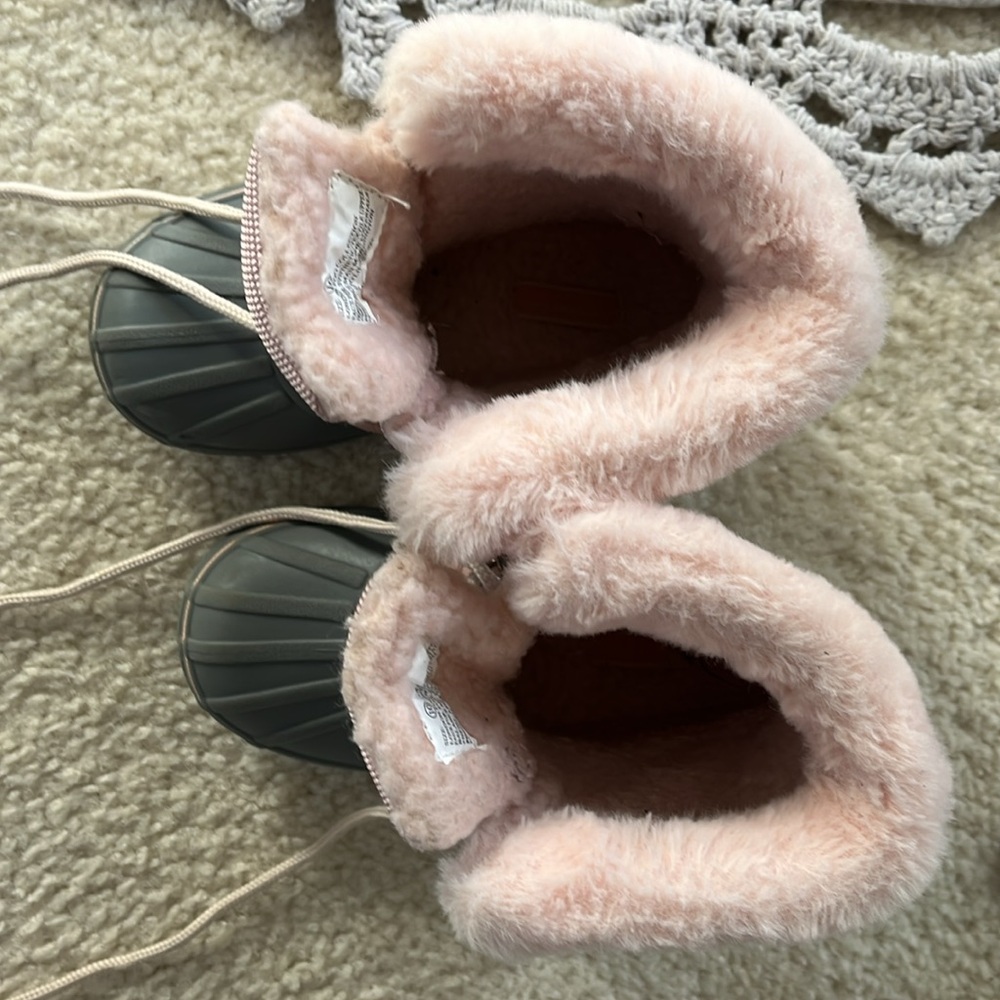 Little Girls winter waterproof boots. Size 10.